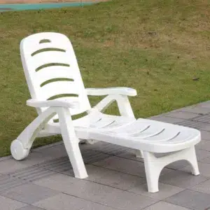 Living And Home Outdoor Plastic Foldable Garden Poolside Lounger Chair Adjustable Chaise Lounge Recliner With Wheels White